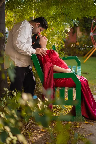 Maternity Shoot in Kanpur by Meet 'N' Greet Events & Photography